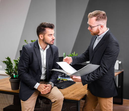 Type of Lawyer Handles Business Contracts